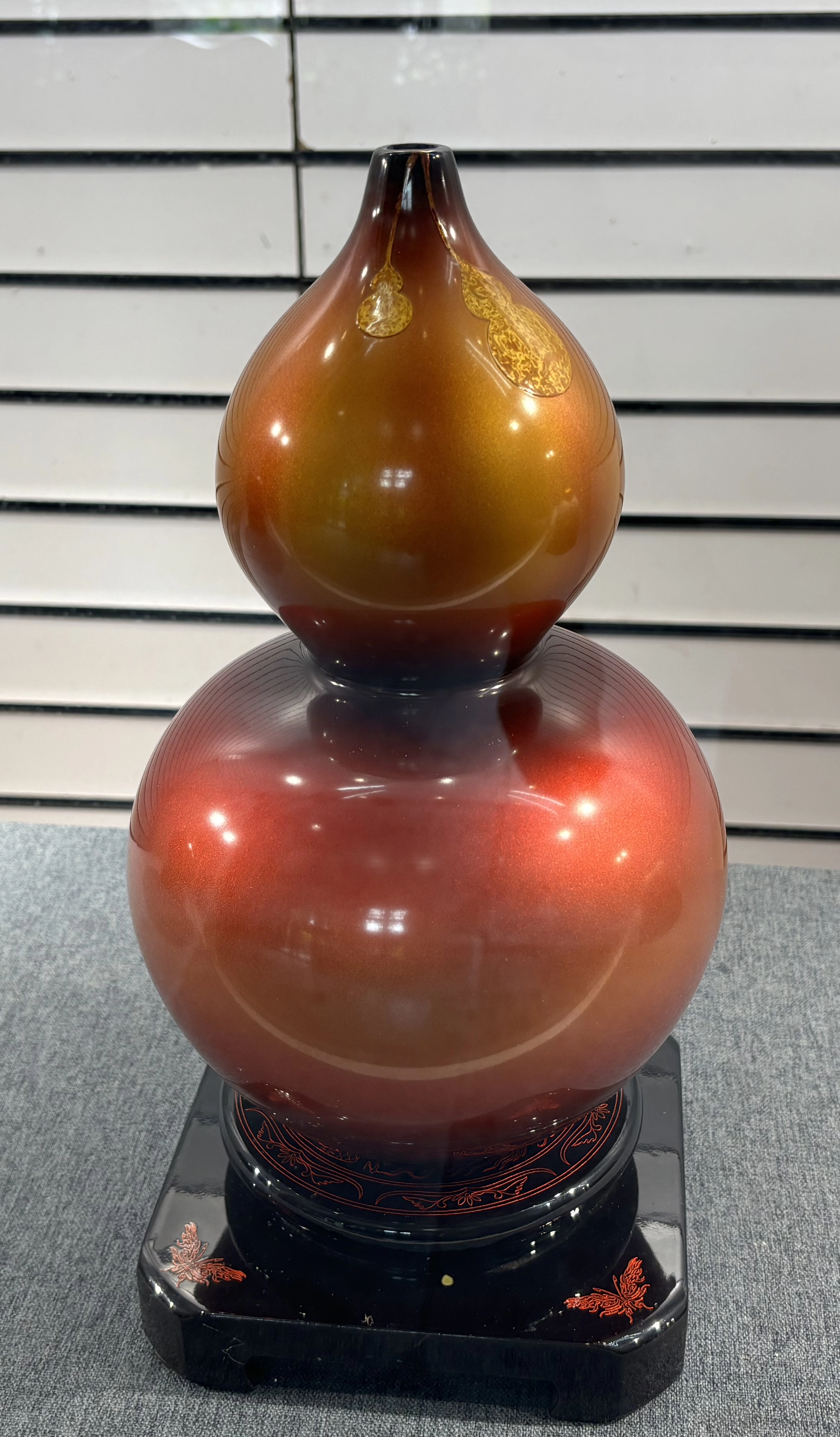 仿古葫芦漆艺瓶